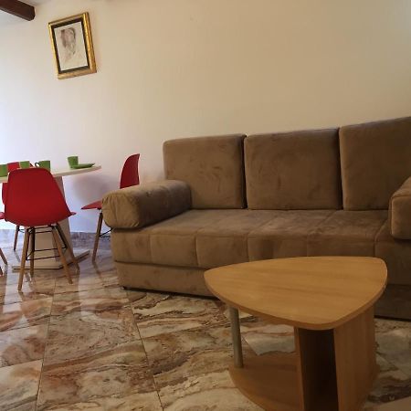 One-Bedroom Apartment, Wifi, Airco, Parking, Washing Machine, Grill Medulin Exterior photo