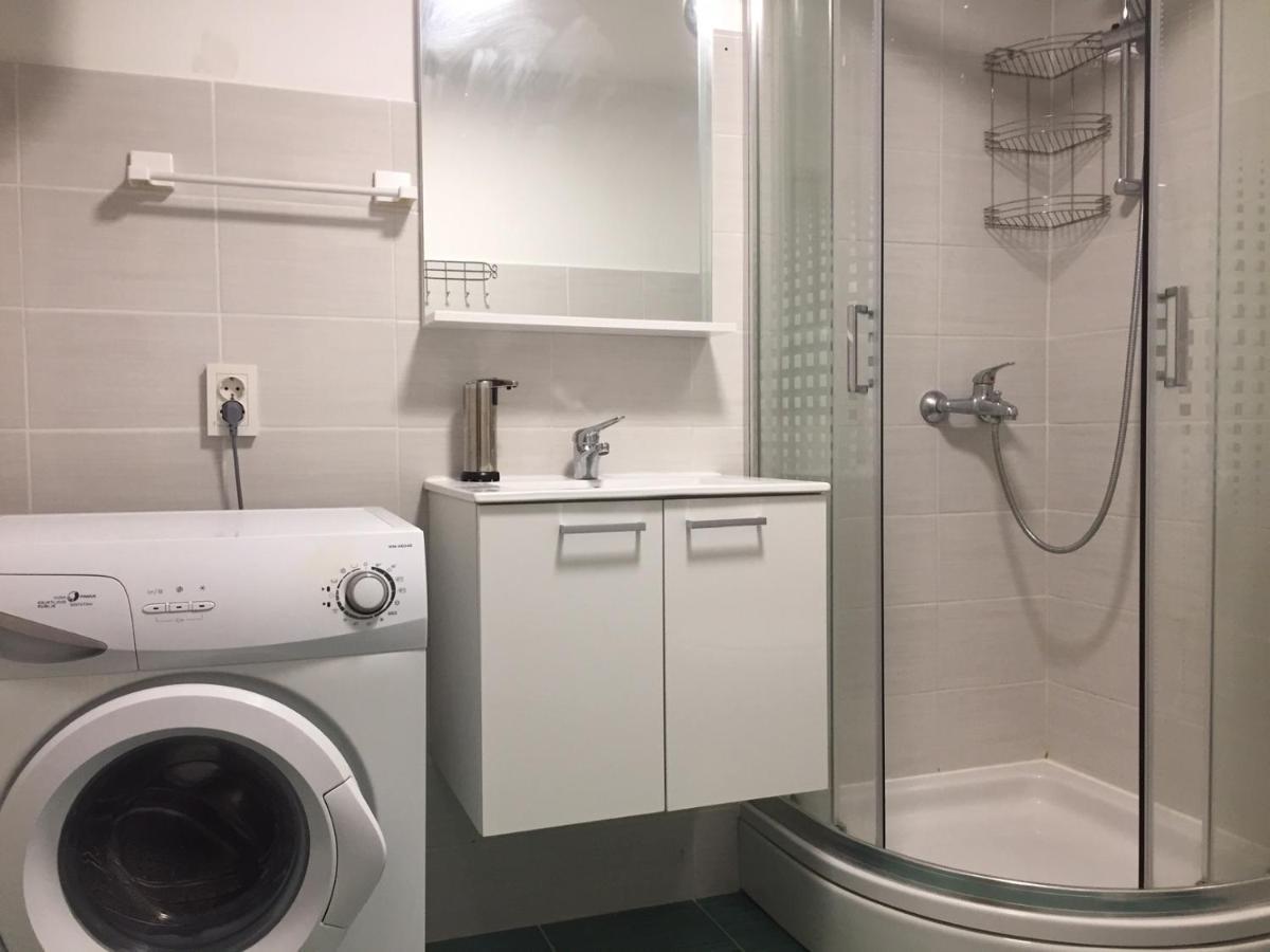 One-Bedroom Apartment, Wifi, Airco, Parking, Washing Machine, Grill Medulin Exterior photo