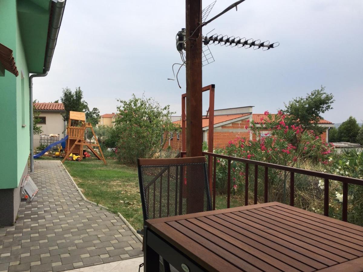 One-Bedroom Apartment, Wifi, Airco, Parking, Washing Machine, Grill Medulin Exterior photo