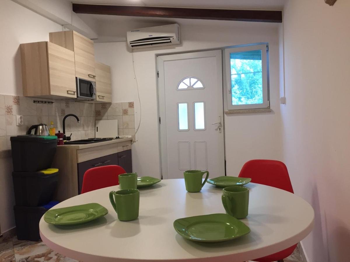 One-Bedroom Apartment, Wifi, Airco, Parking, Washing Machine, Grill Medulin Exterior photo